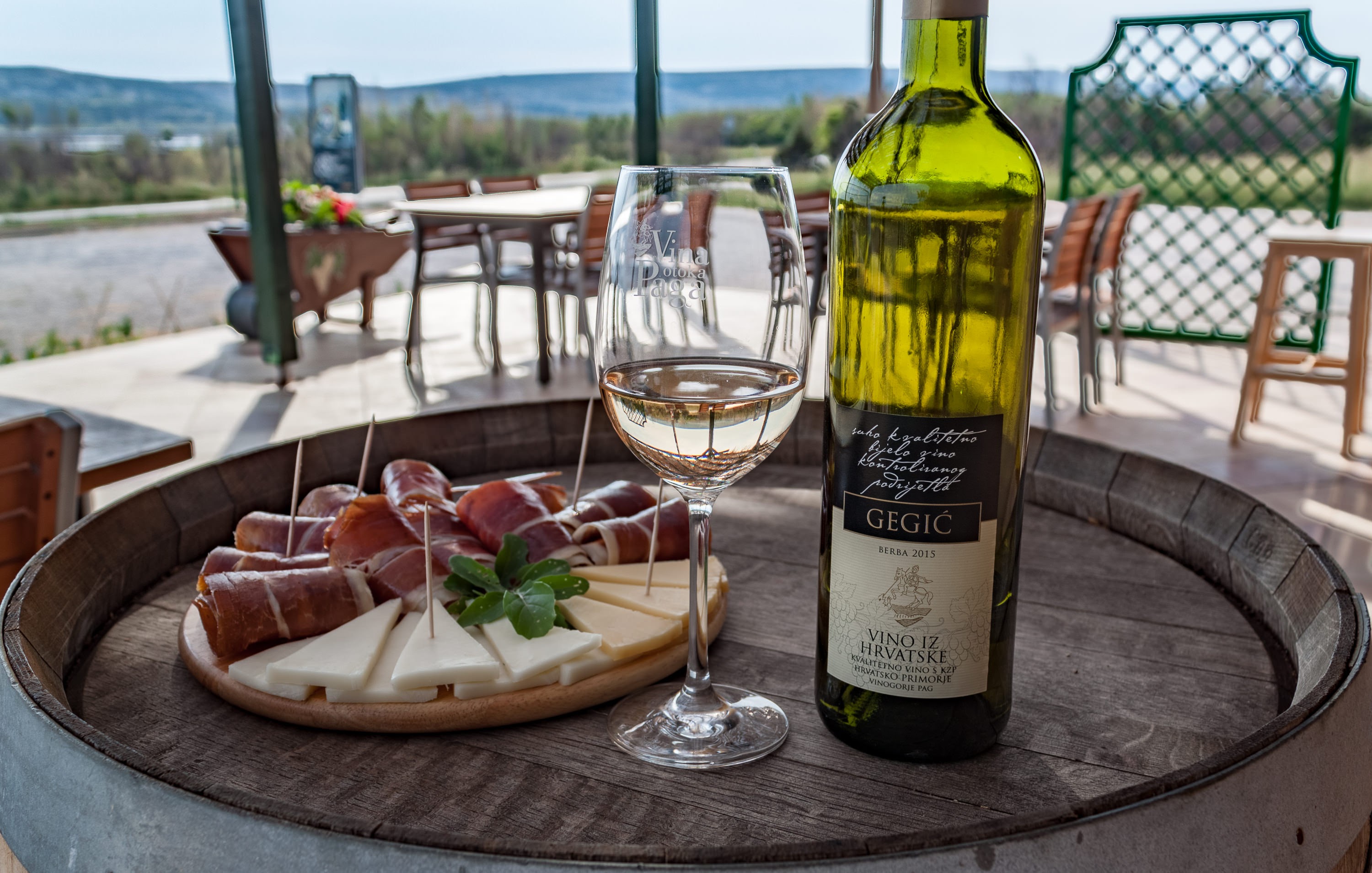 Vina otoka Paga Denis Rako